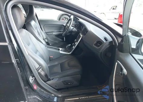 2016 Volvo V60 T5 Drive-E Premier from USA, damaged, VIN YV140MEK4G1296870